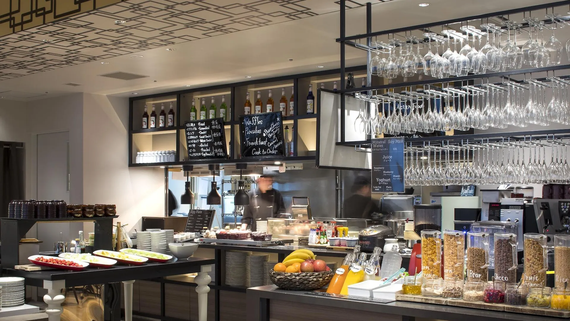 *****  Отель Courtyard By Marriott Shin-Osaka Station Япония