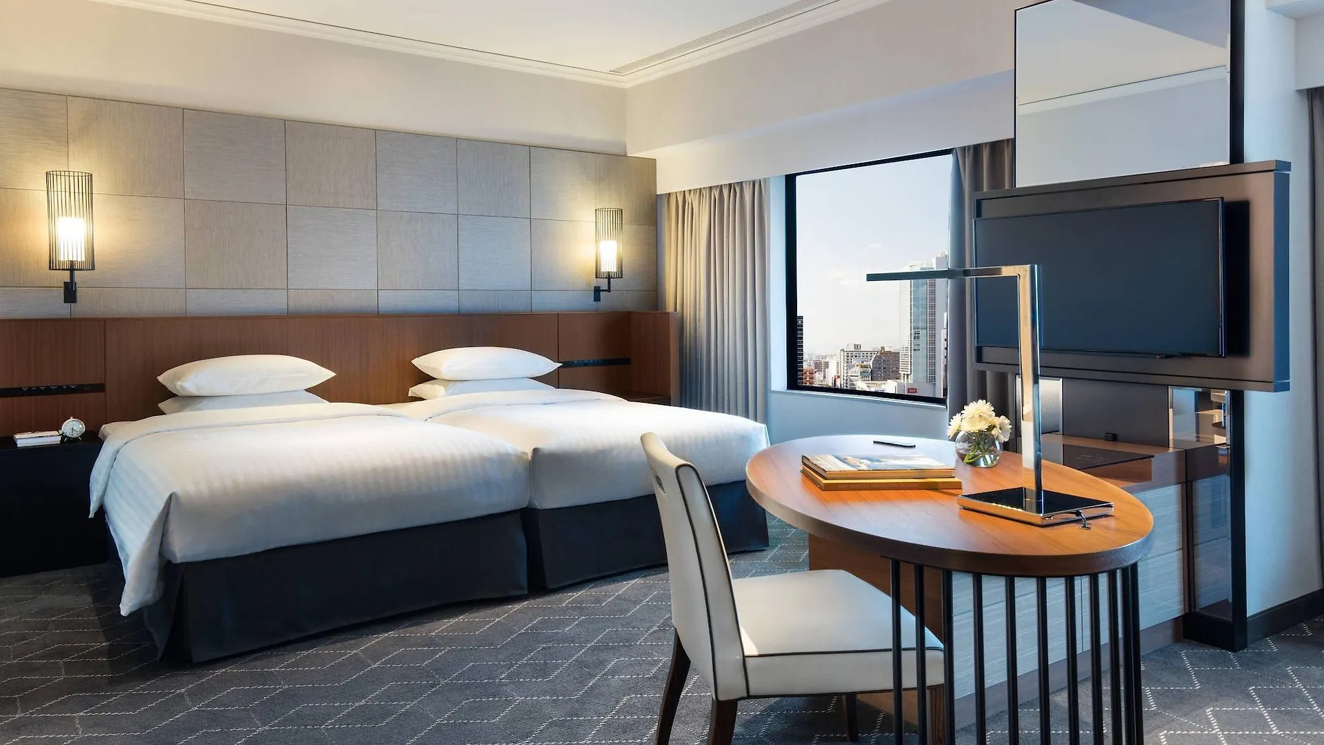 Отель Courtyard By Marriott Shin-Osaka Station