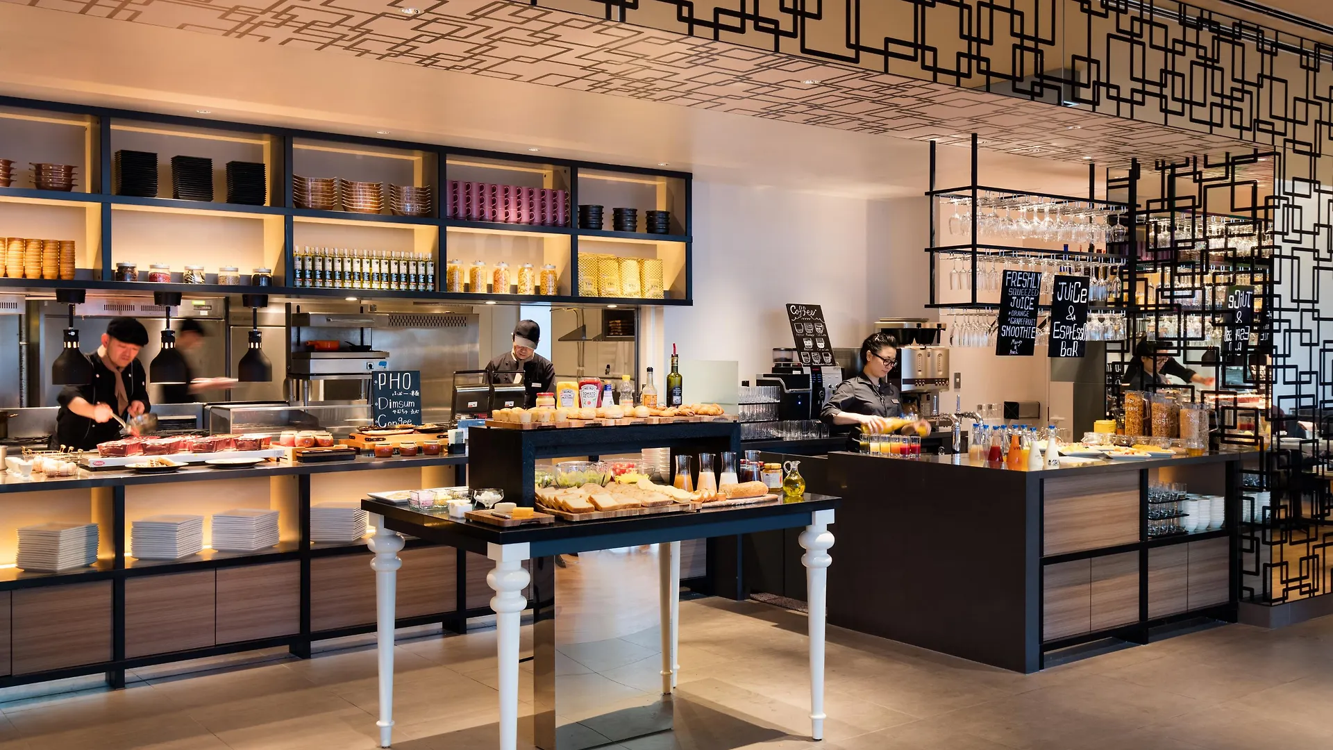 Отель Courtyard By Marriott Shin-Osaka Station 5*, Осака Япония