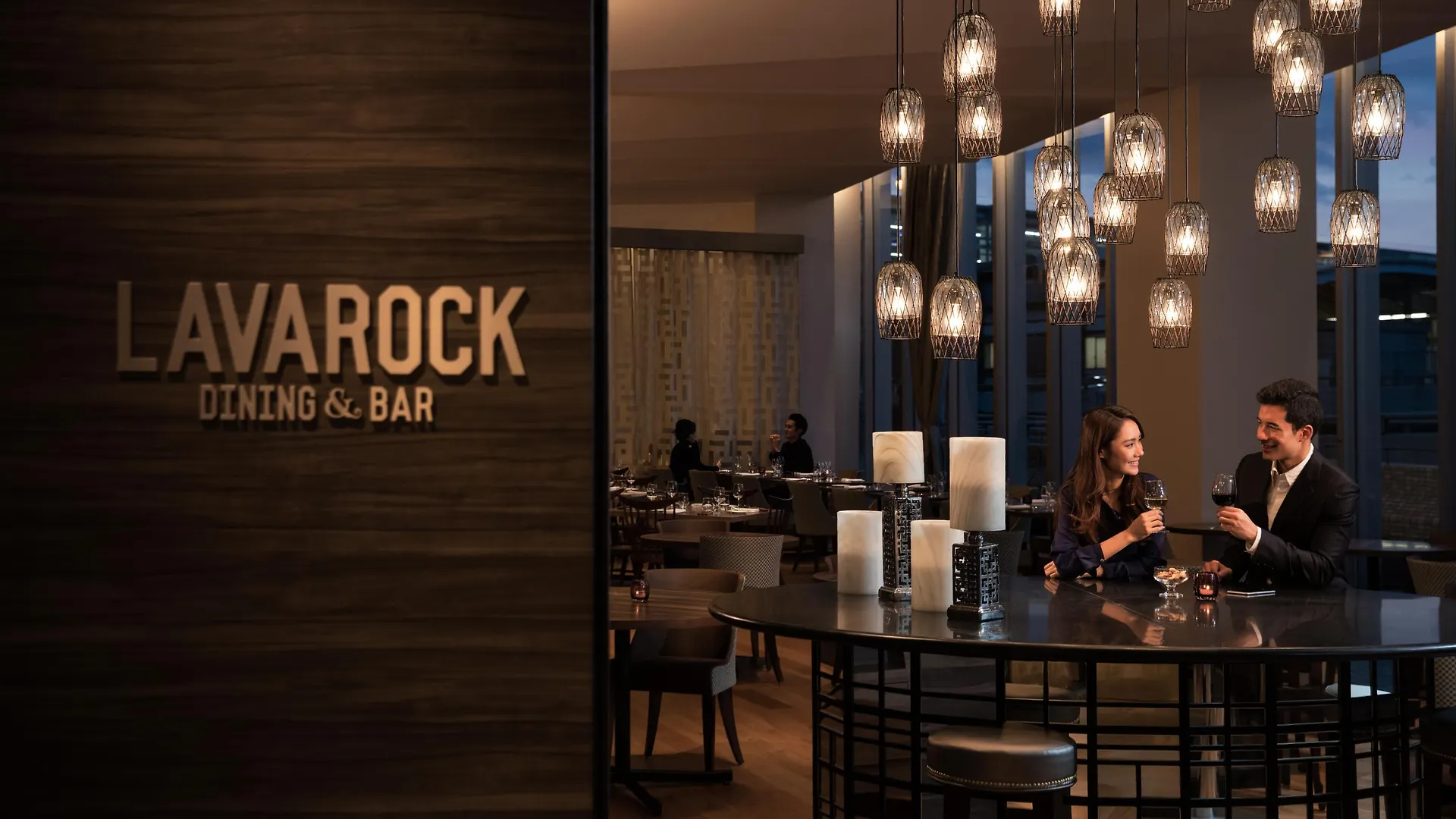 Отель Courtyard By Marriott Shin-Osaka Station  Осака