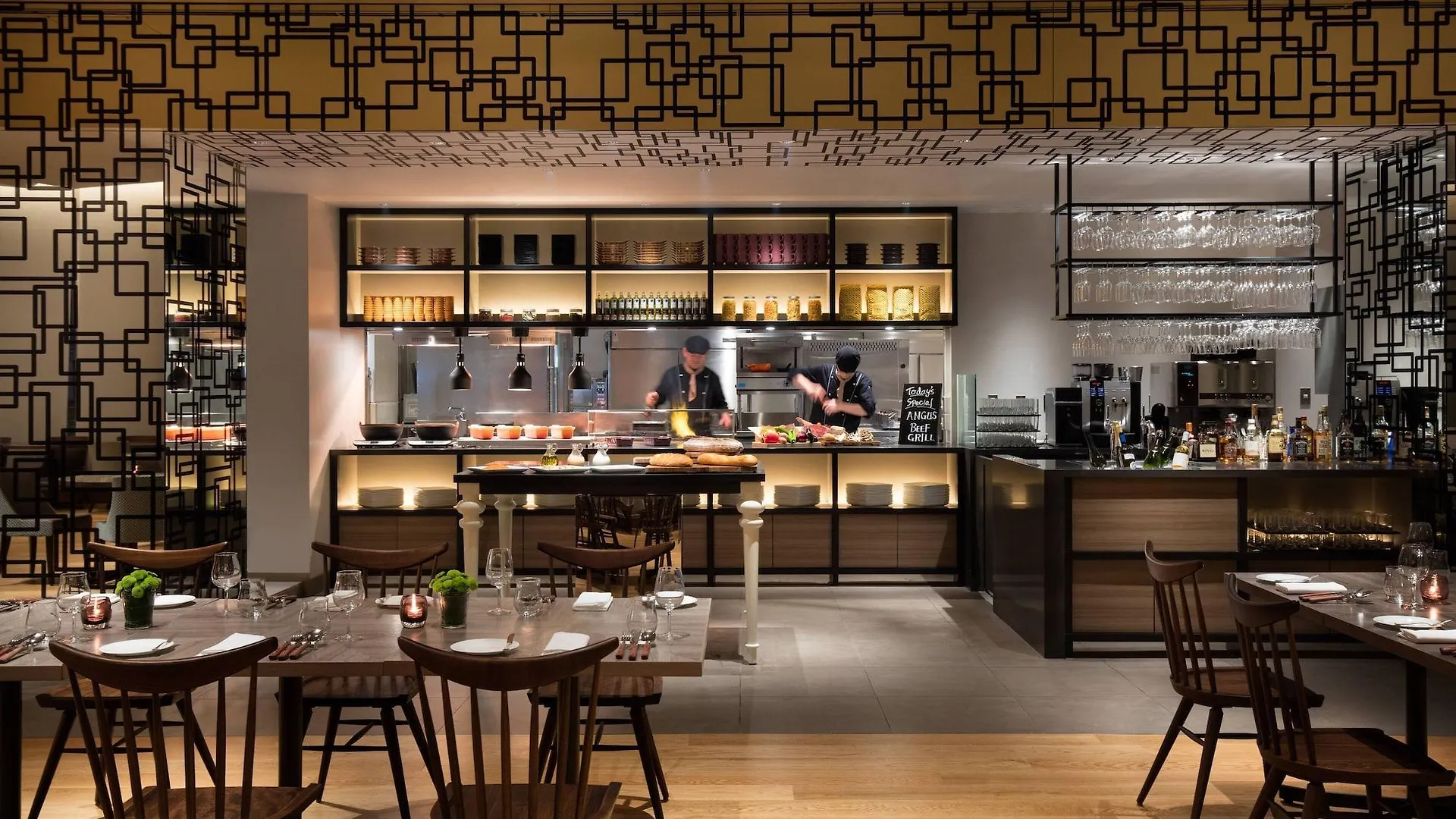 *****  Отель Courtyard By Marriott Shin-Osaka Station Япония