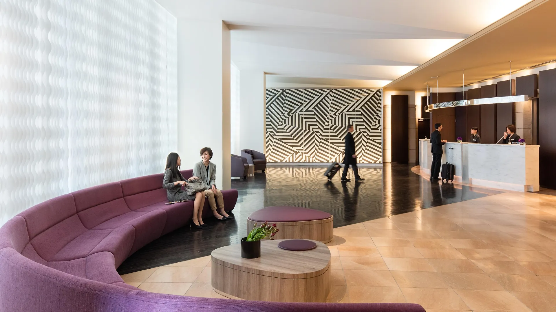 Отель Courtyard By Marriott Shin-Osaka Station
