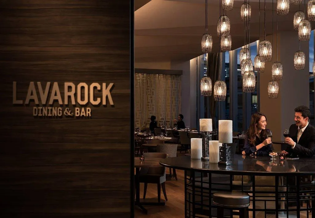 Отель Courtyard By Marriott Shin-Osaka Station Япония