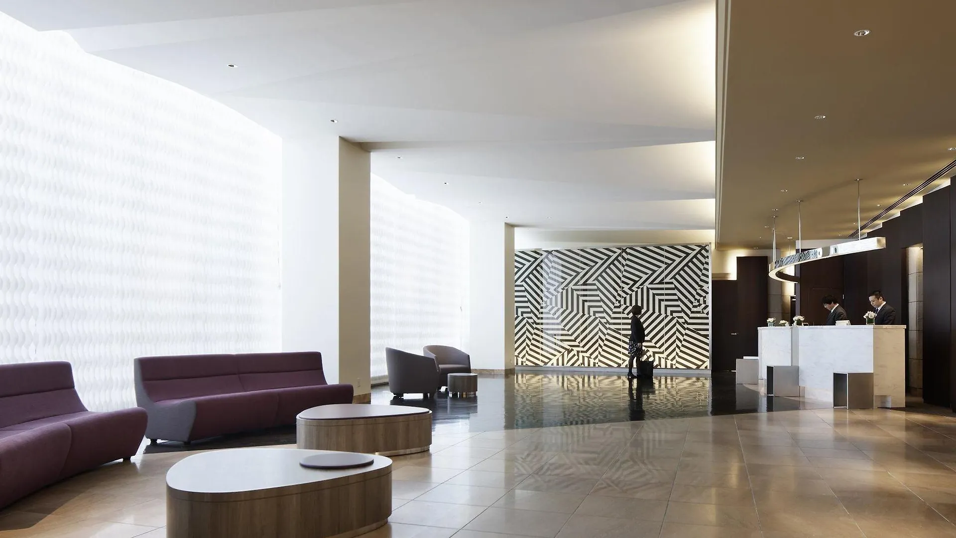 Отель Courtyard By Marriott Shin-Osaka Station 5*, Осака