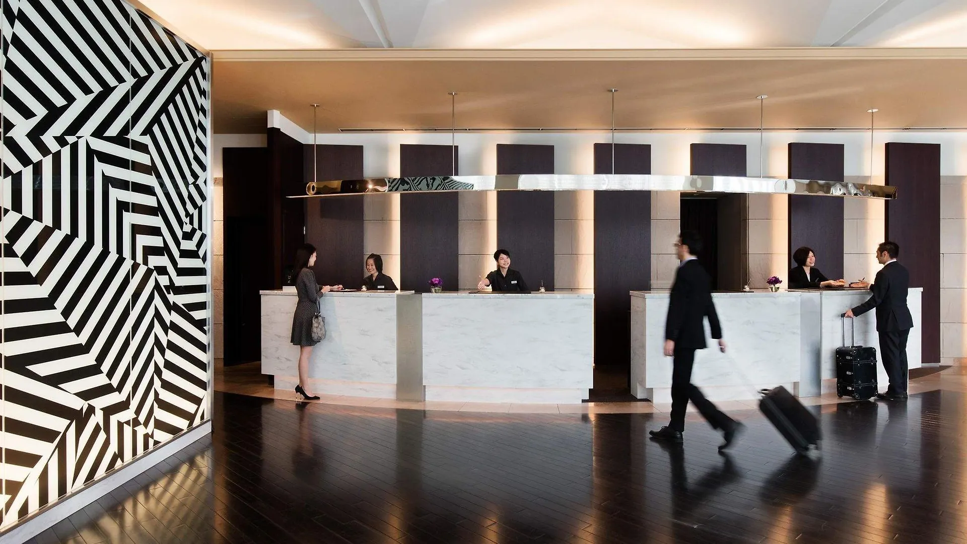 Отель Courtyard By Marriott Shin-Osaka Station  Осака
