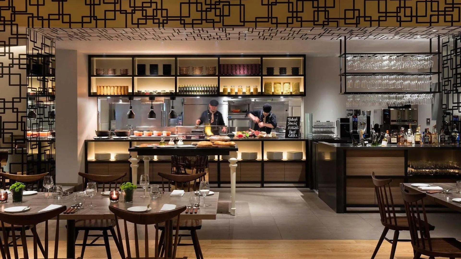 Отель Courtyard By Marriott Shin-Osaka Station