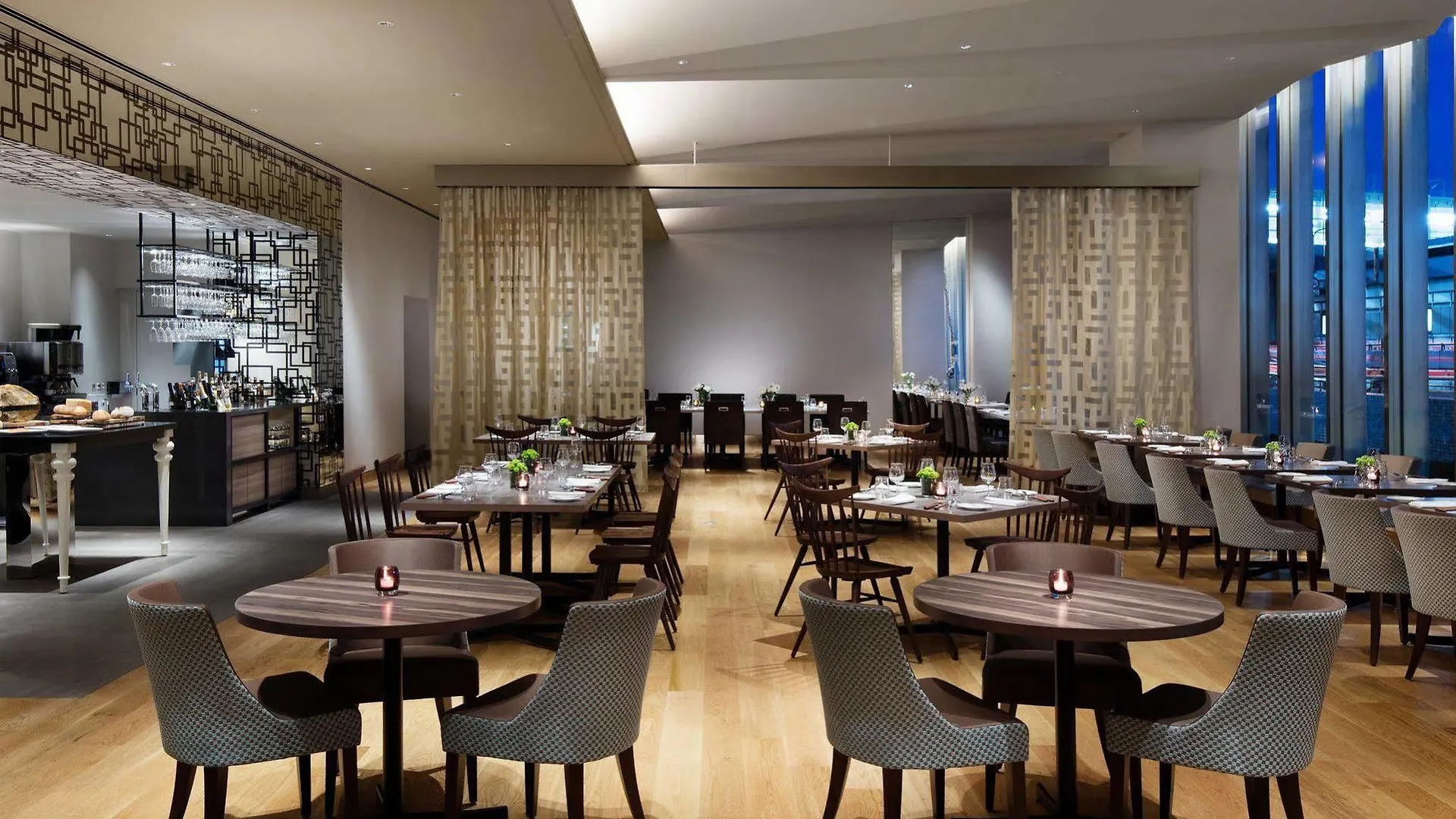 Отель Courtyard By Marriott Shin-Osaka Station Осака