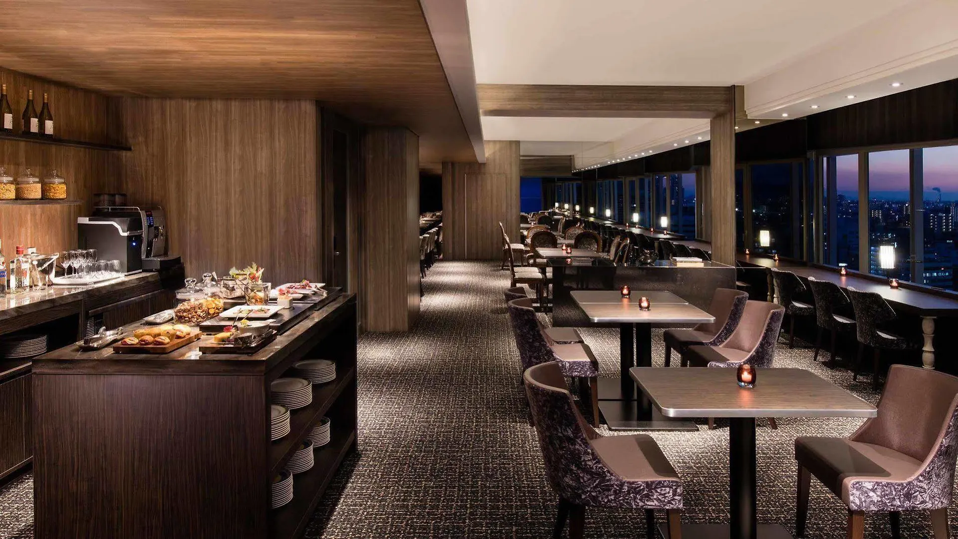 Отель Courtyard By Marriott Shin-Osaka Station
